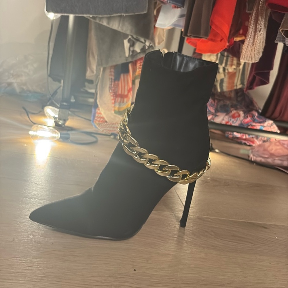 Black Boots